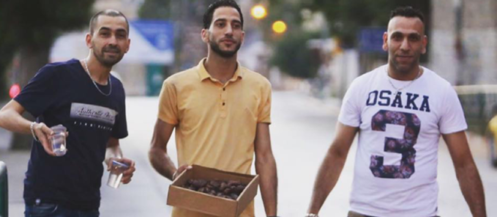 How do Palestinians give locally during Ramadan?